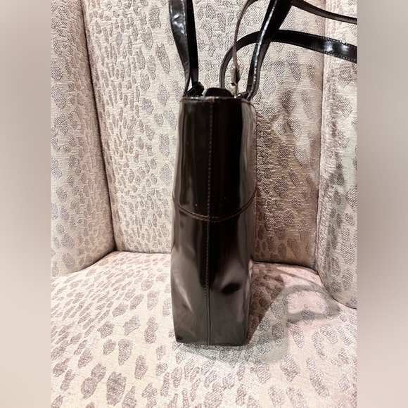 Sold! Gucci tote with strap and charm in dark chocolate brown - Picture 6 of 9